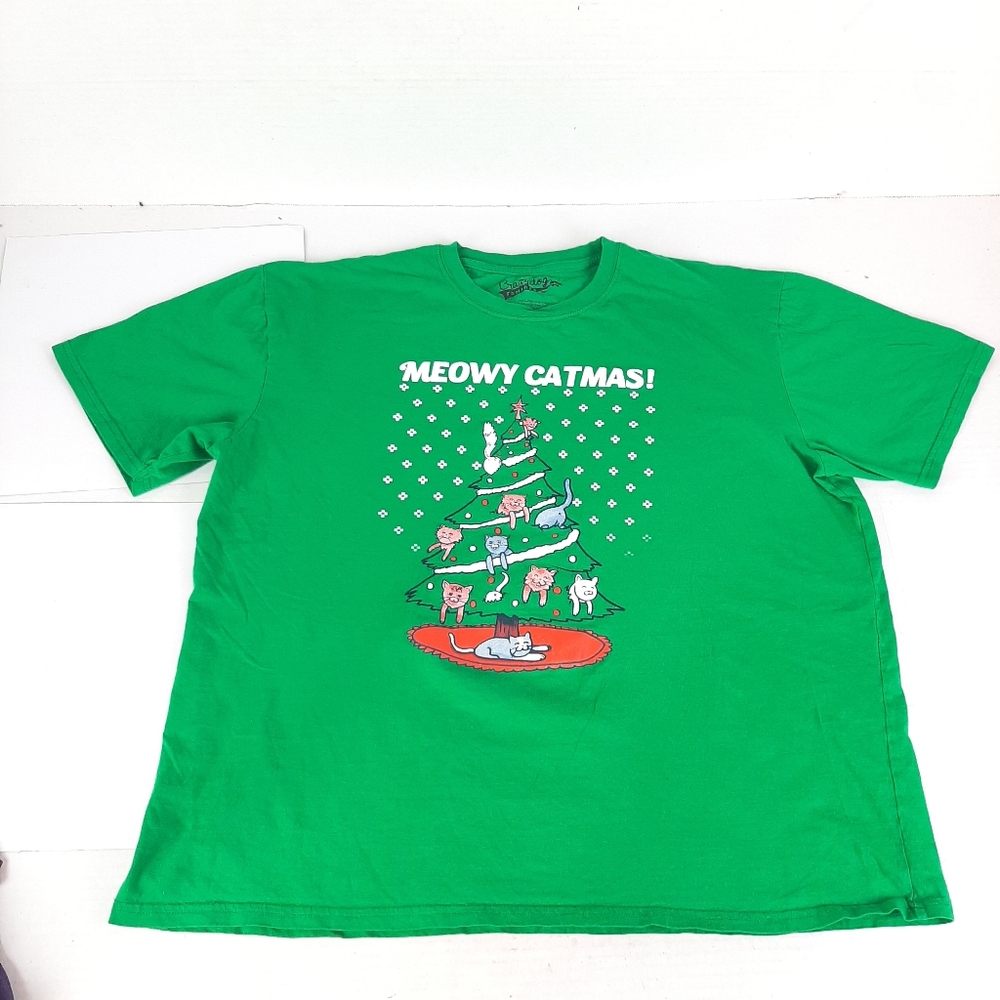 🔥Womens XXL Green Meowy Christmas Cat Shirt By Crazy Dog Brand